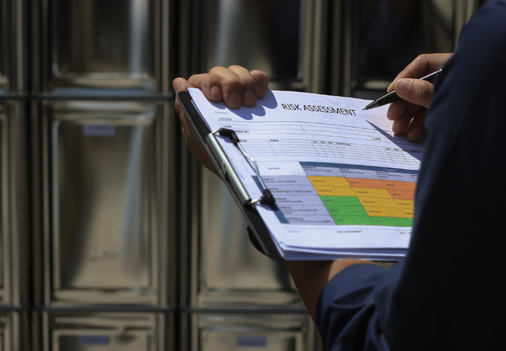 The Death of Transactional Broking: Why Insurance Agencies Must Become Risk Advisors